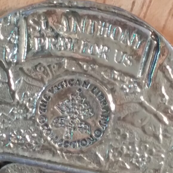 The Vatican Library Collection Bookmark with Praying Hands - Picture 2 of 4